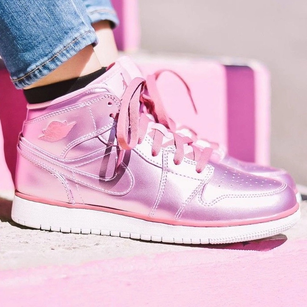 Nike Air Jordan 1 Mid SE 💗